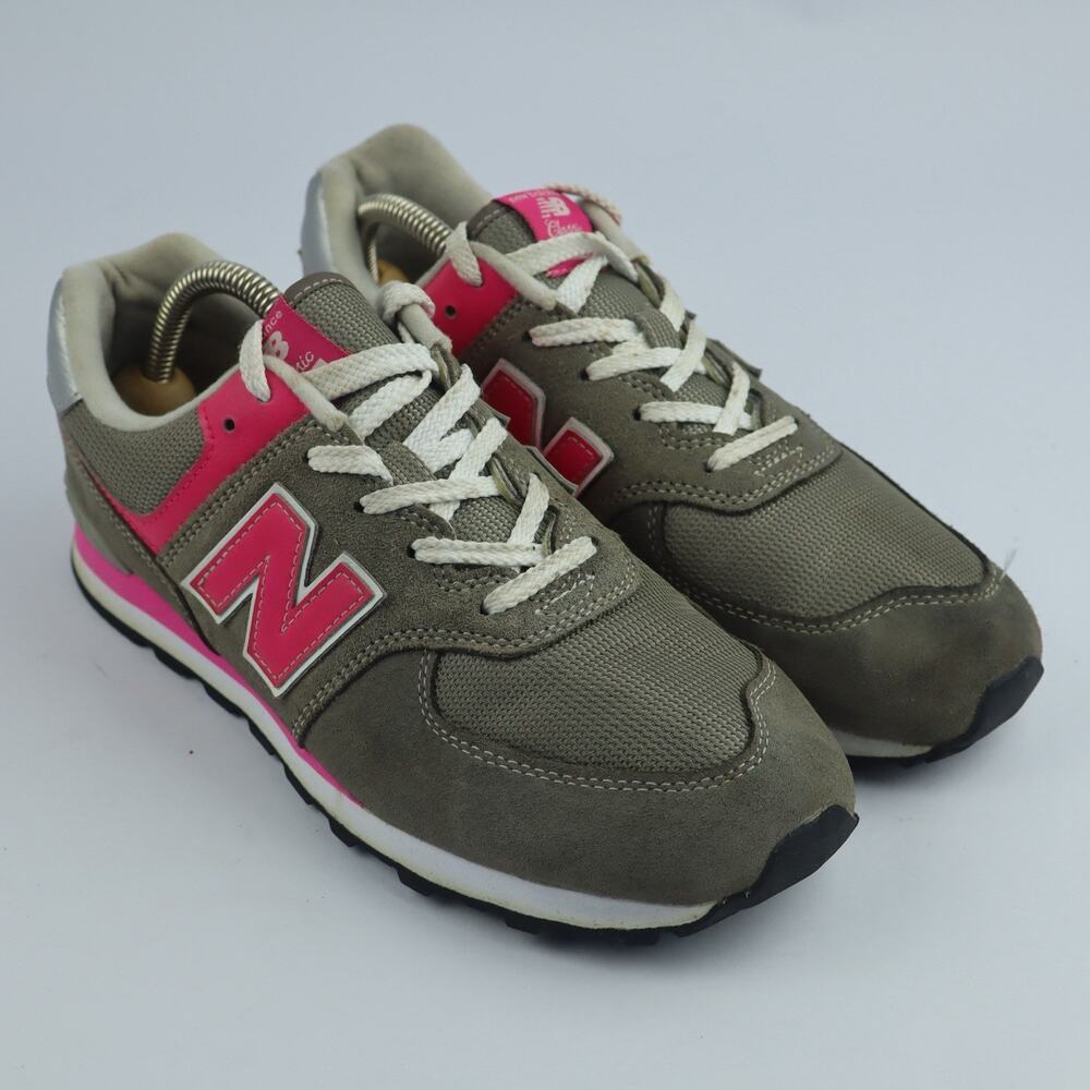 New Balance 574 Classic Suede Women's 7 Gray Pink